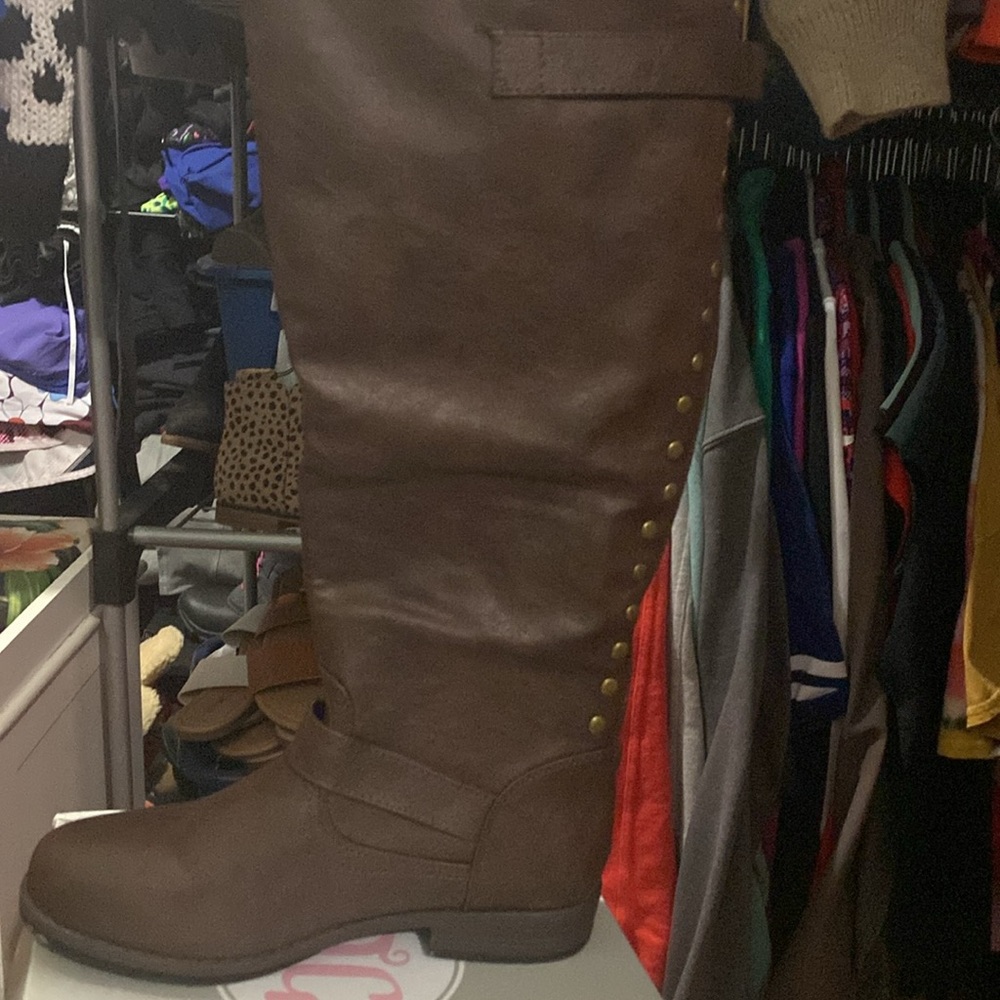 Gently used Journee collection Spokane wide calf brown size 8.5